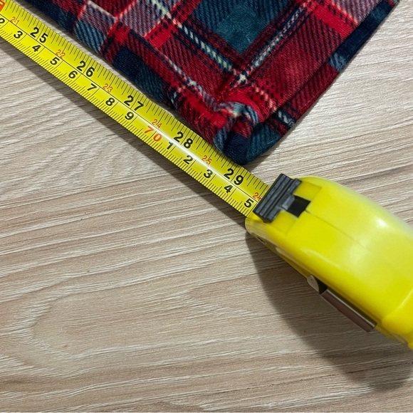 Secret Treasures Red And Green Plaid Pajama Set - Picture 10 of 11